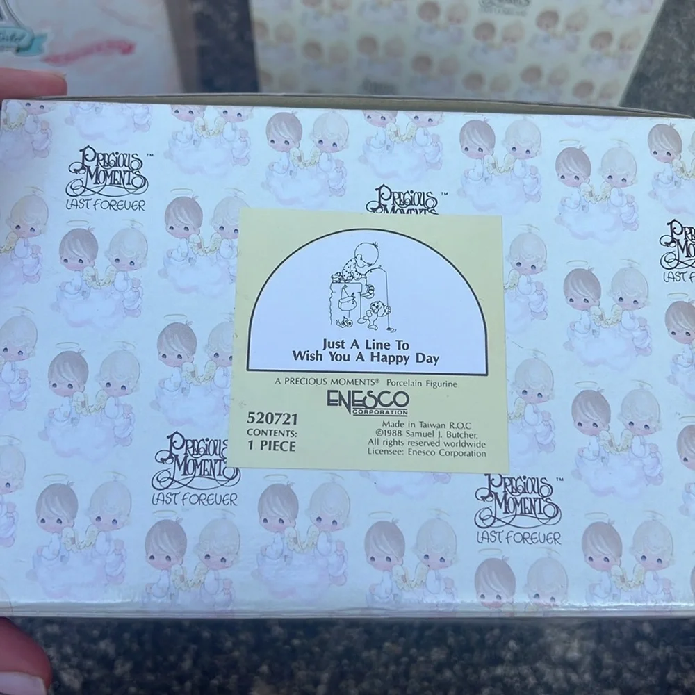 Precious Moments Figurine With Box Just a Line to Wish You a Happy Day - Picture 3 of 3